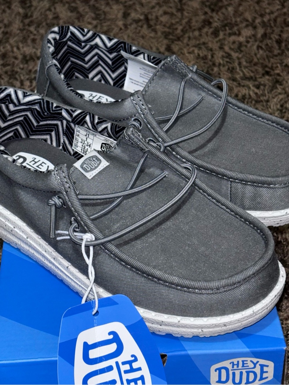 Hey Dude WALLY STRETCH CANVAS NEW Casual Shoe Light Grey Boys Size J1 New